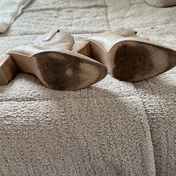 Taupe Stuart Weitzman booties - Picture 4 of 4